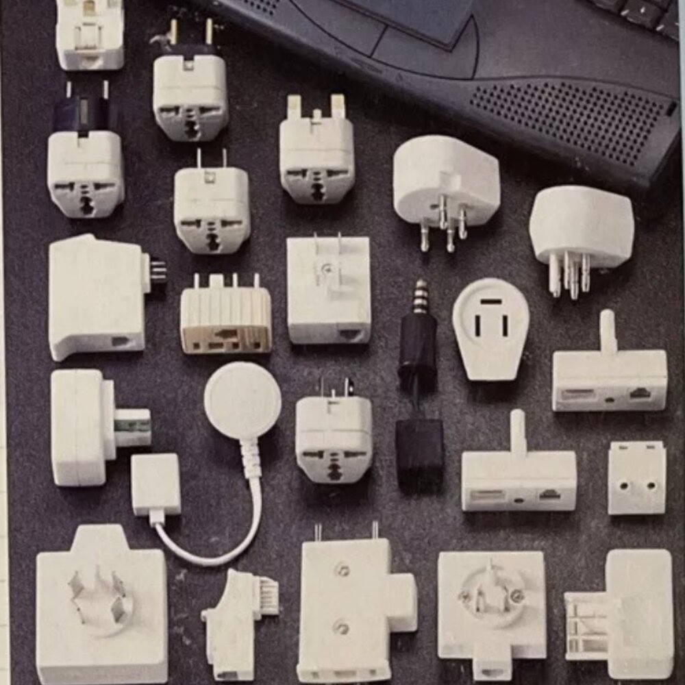 💮2/$50💮 Targus World Pack Travel Power Connection Kit International Adapter